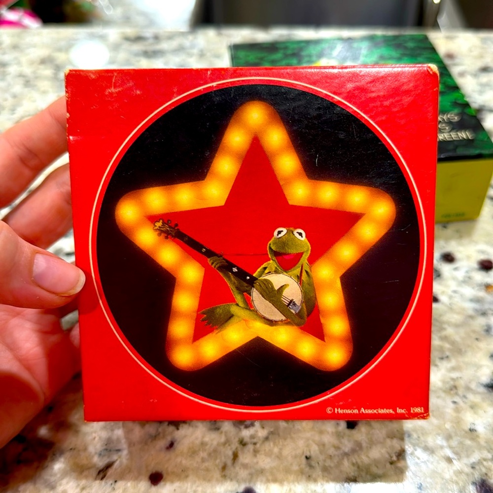 JIM HENSON HALLMARK CARDS 1981 KERMIT THE FROG BANJO 7” PUZZLE - Picture 1 of 6